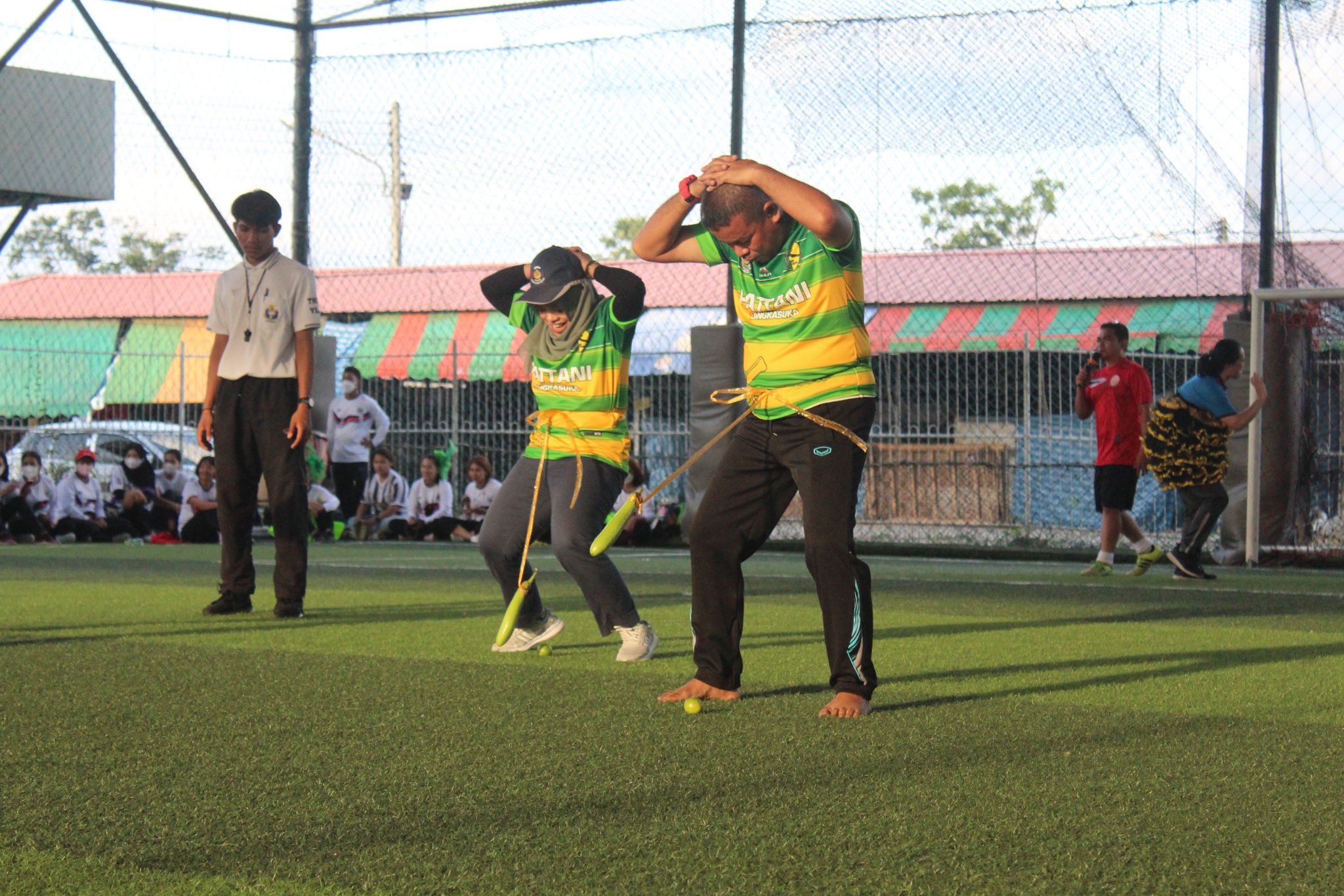 ให้กีฬารวมพลังเราเป็น1 “สานสัมพันธ์น้องพี่ 60 ปี กรมการพัฒนาชุมชน”