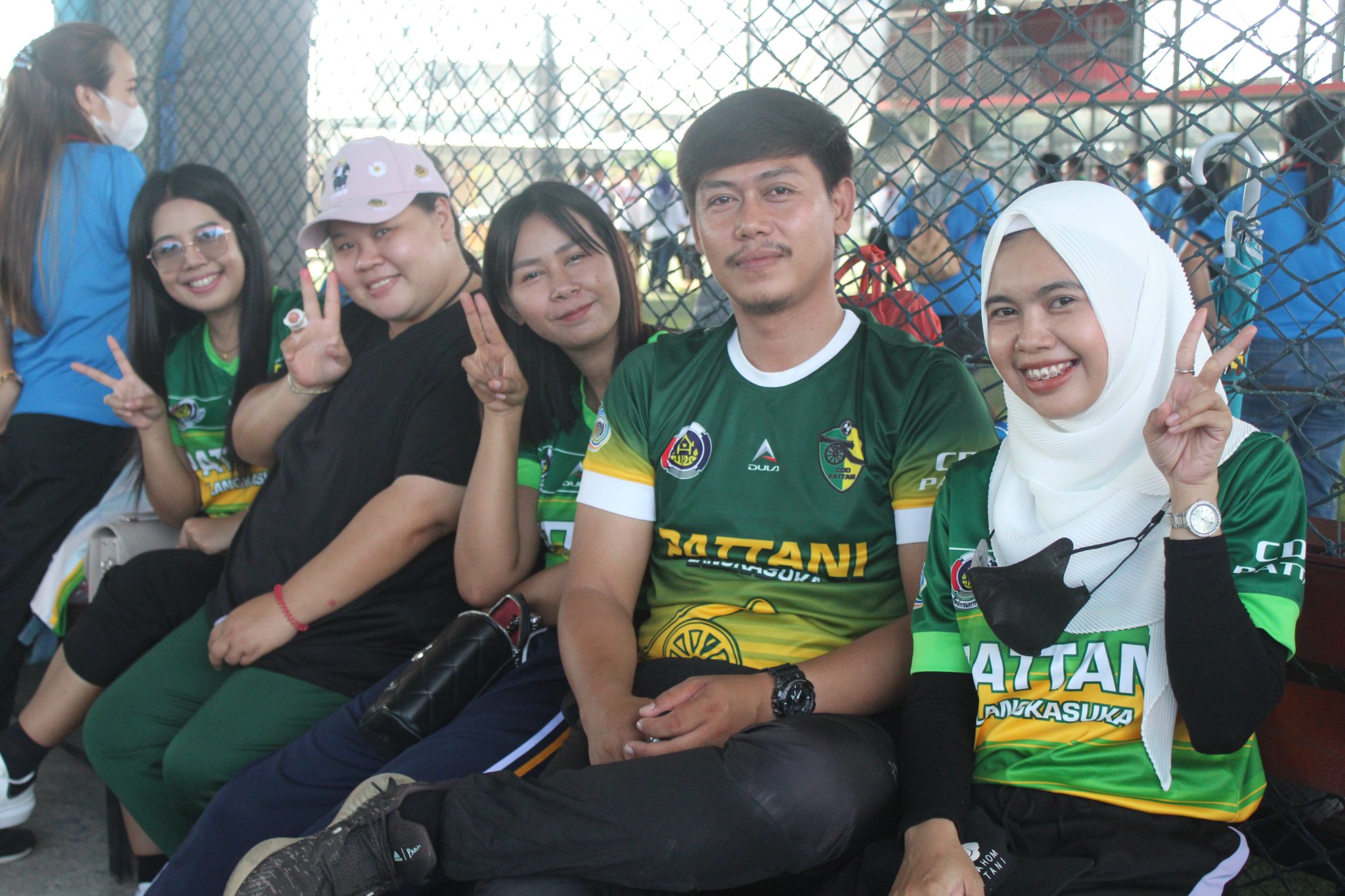 ให้กีฬารวมพลังเราเป็น1 “สานสัมพันธ์น้องพี่ 60 ปี กรมการพัฒนาชุมชน”