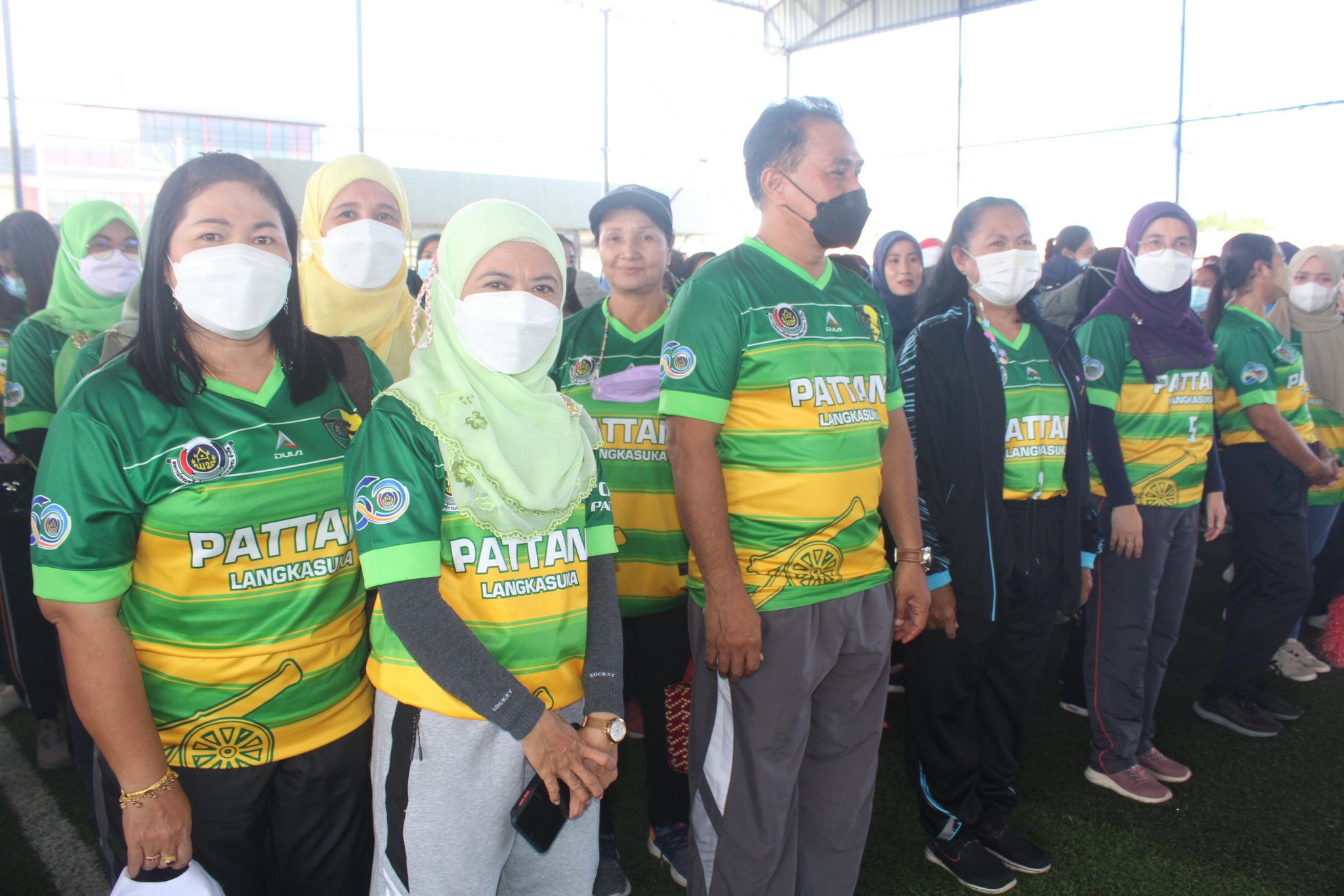 ให้กีฬารวมพลังเราเป็น1 “สานสัมพันธ์น้องพี่ 60 ปี กรมการพัฒนาชุมชน”