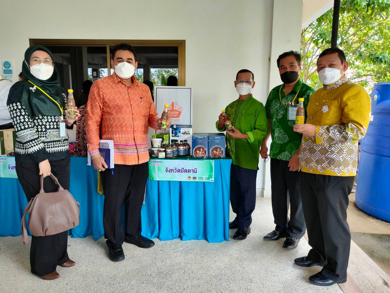 พช.ปัตตานี ร่วมพลังขับเคลื่อนประชารัฐ บูรณาการภาครัฐ ภาคเอกชน ภาคประชาชน ยกระดับเศรษฐกิจฐานราก สู่ความเข้มแข็ง มั่นคง มั่งคั่ง ยั่งยืน