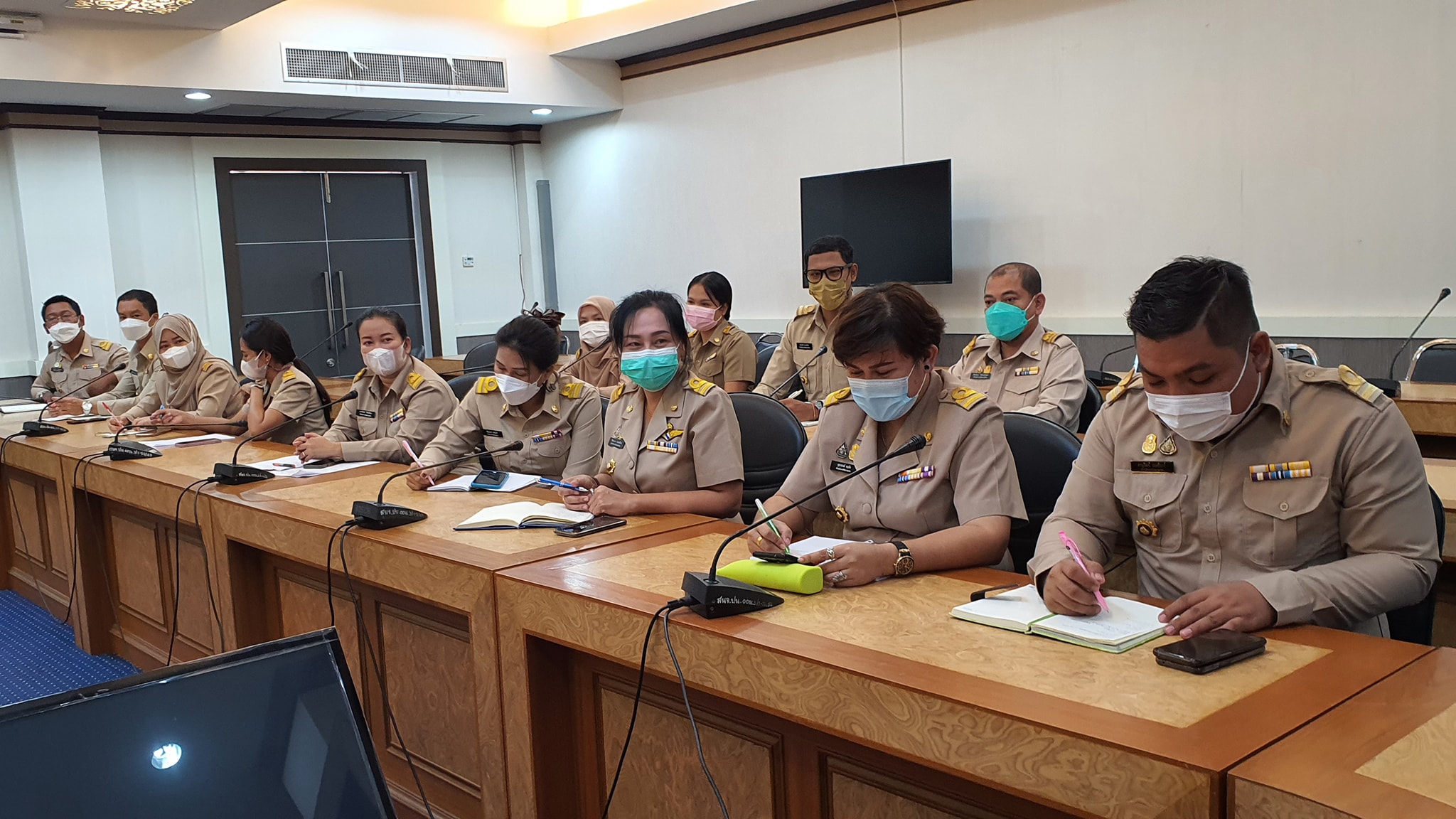 พช.ปัตตานี จัดประชุมซักซ้อมสร้างความเข้าใจแนวทางการจัดทำเอกสารผลงาน เพื่อขอประเมินเลื่อนระดับข้าราชการในสังกัด