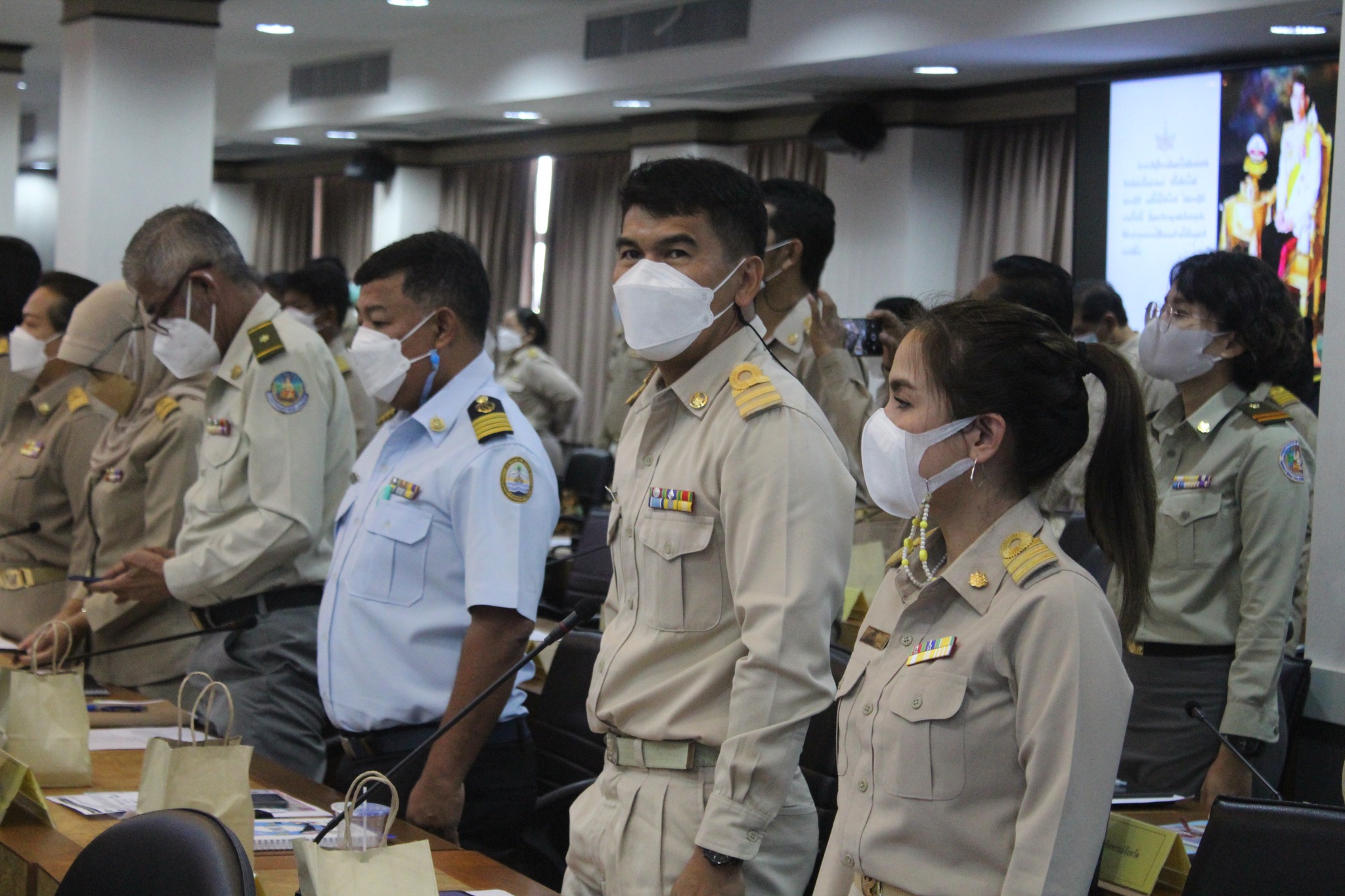 ผู้ว่าฯ ปัตตานี ย้ำทุกฝ่ายร่วมแก้ไขปัญหาแบบพุ่งเป้าเป็นรายครัวเรือนกลุ่มเป้าหมายจากระบบ TPMAP ให้ได้รับการแก้ไขปัญหา ช่วยเหลือและส่งเสริมคุณภาพชีวิต