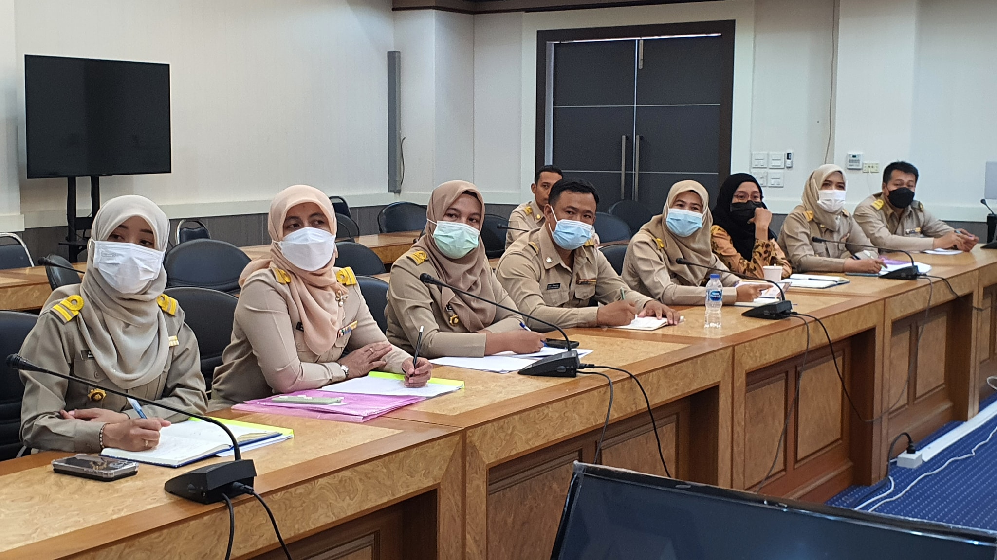 พช.ปัตตานี จัดประชุมซักซ้อมสร้างความเข้าใจแนวทางการจัดทำเอกสารผลงาน เพื่อขอประเมินเลื่อนระดับข้าราชการในสังกัด