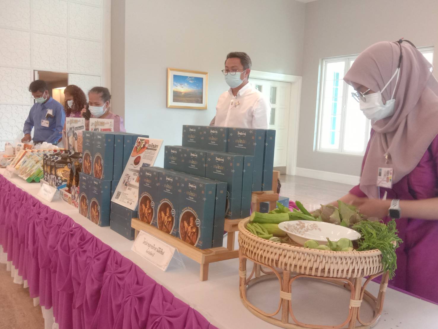 พช.ปัตตานี ชูผลิตภัณฑ์ชุมชน/OTOP5ดาว นำเสนอเข้า “ร้านภูฟ้า” ในโครงการส่งเสริมอาชีพตามพระราชดำริ สมเด็จพระกนิษฐาธิราชเจ้า กรมสมเด็จพระเทพรัตนราชสุดา ฯ สยามบรมราชกุมารี