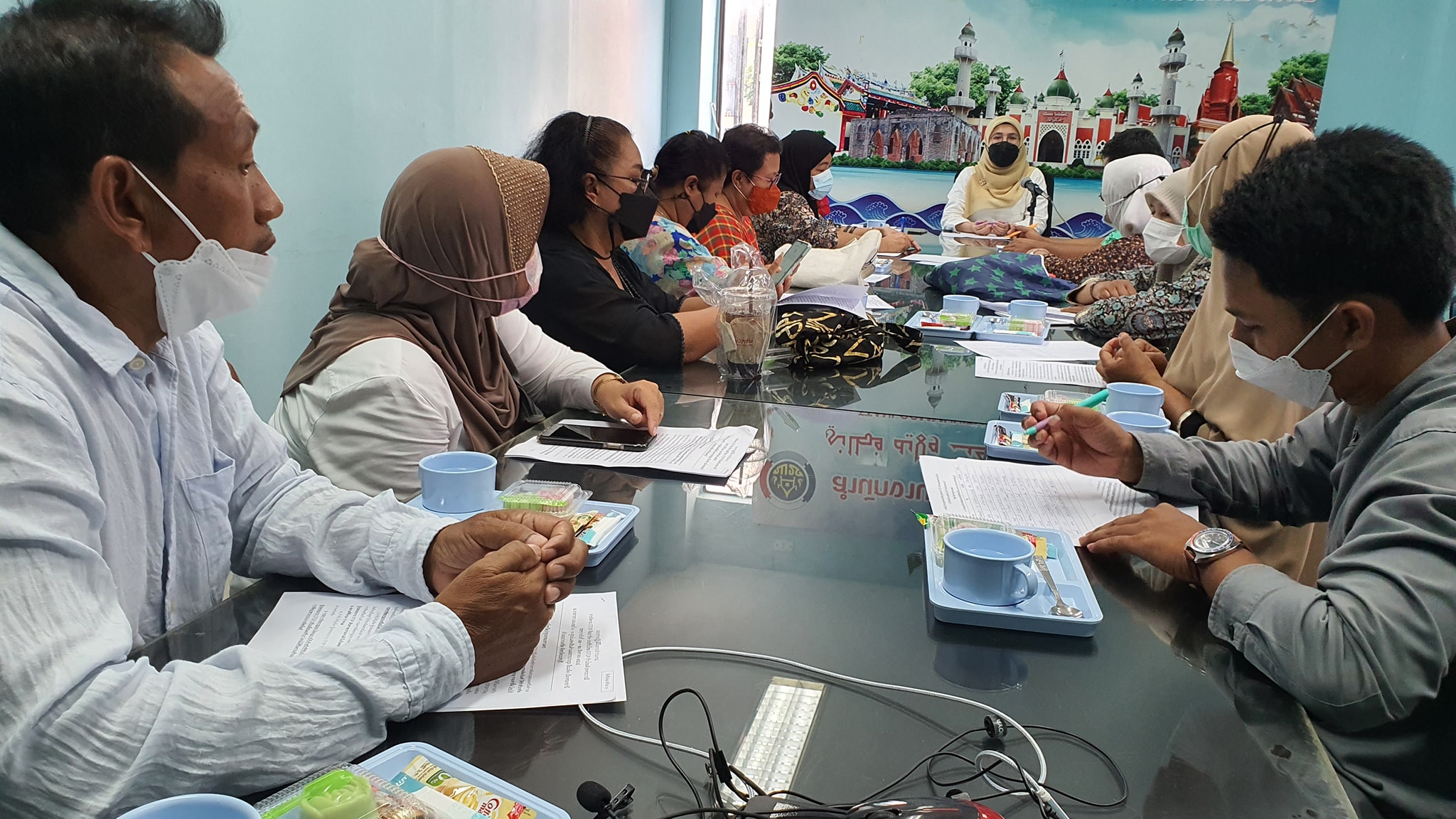 พช.ปัตตานี เตรียมพร้อม ผู้ผลิต ผู้ประกอบการ OTOP 3 – 5 ดาว และ ผู้ประกอบการชวนชิม ร่วมงาน “ศิลปาชีพประทีปไทย OTOP ก้าวไกลด้วยพระบารมี” ปี 2565