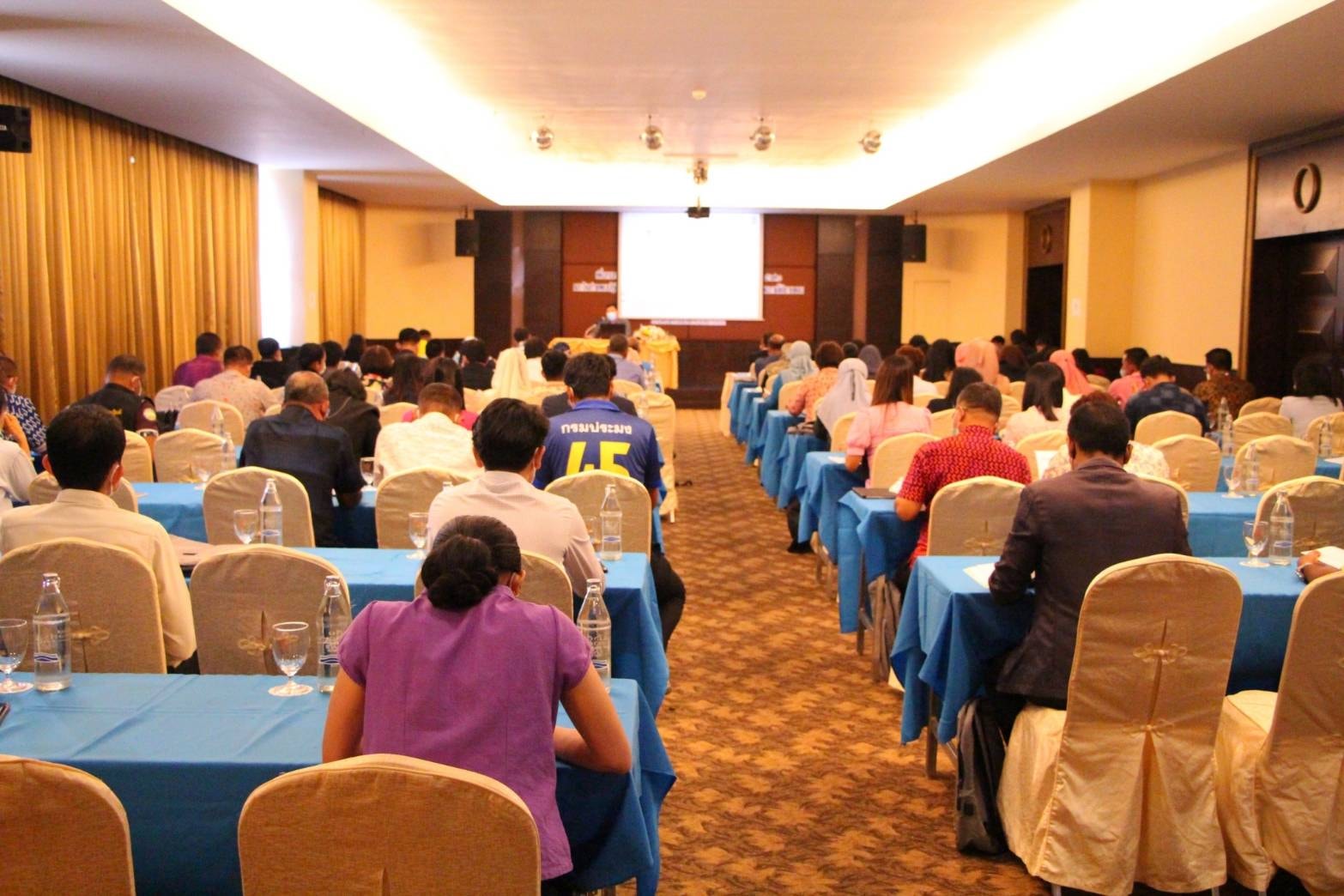 พช.ปัตตานี ร่วมเวทีทบทวนแผนพัฒนากลุ่มจังหวัดภาคใต้ชายแดน พ.ศ 2566-2570 และการจัดทำแผนปฏิบัติราชการ ประจำปีงบประมาณ พ.ศ. 2567 ของกลุ่มจังหวัดภาคใต้ชายแดน