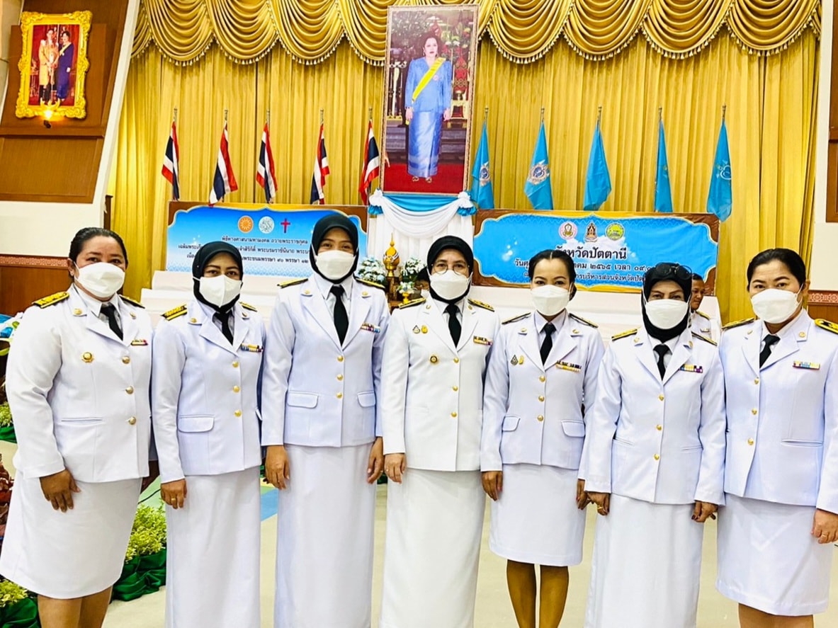 พช.ปัตตานี ร่วมพิธีทำบุญตักบาตรถวายเป็นพระราชกุศล – พิธีถวายราชสักการะและลงนามถวายพระพรสมเด็จพระนางเจ้าสิริกิติ์ พระบรมราชินีนาถ พระบรมราชชนนีพันปีหลวง เนื่องในโอกาสมหามงคลเฉลิมพระชนมพรรษา 90 พรรษา 12 สิงหาคม 2565