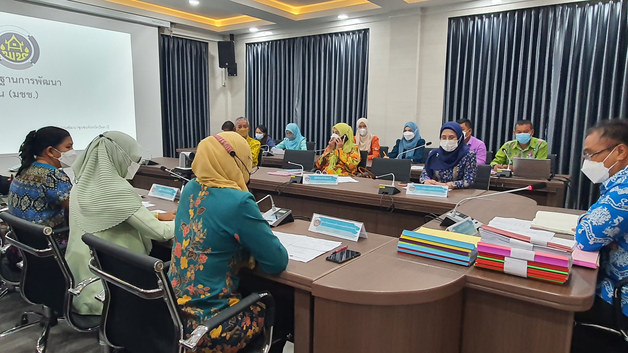 พช.ปัตตานี จัดประชุมพิจารณารับรองมาตรฐานการพัฒนาชุมชน (มชช.) จังหวัดปัตตานี