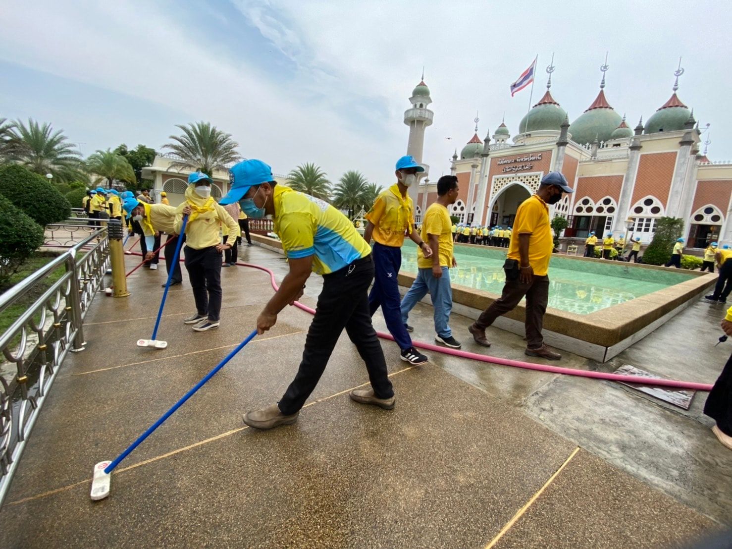 พช.ปัตตานี ร่วมพิธีทำบุญตักบาตรถวายเป็นพระราชกุศล – พิธีถวายราชสักการะและลงนามถวายพระพรสมเด็จพระนางเจ้าสิริกิติ์ พระบรมราชินีนาถ พระบรมราชชนนีพันปีหลวง เนื่องในโอกาสมหามงคลเฉลิมพระชนมพรรษา 90 พรรษา 12 สิงหาคม 2565