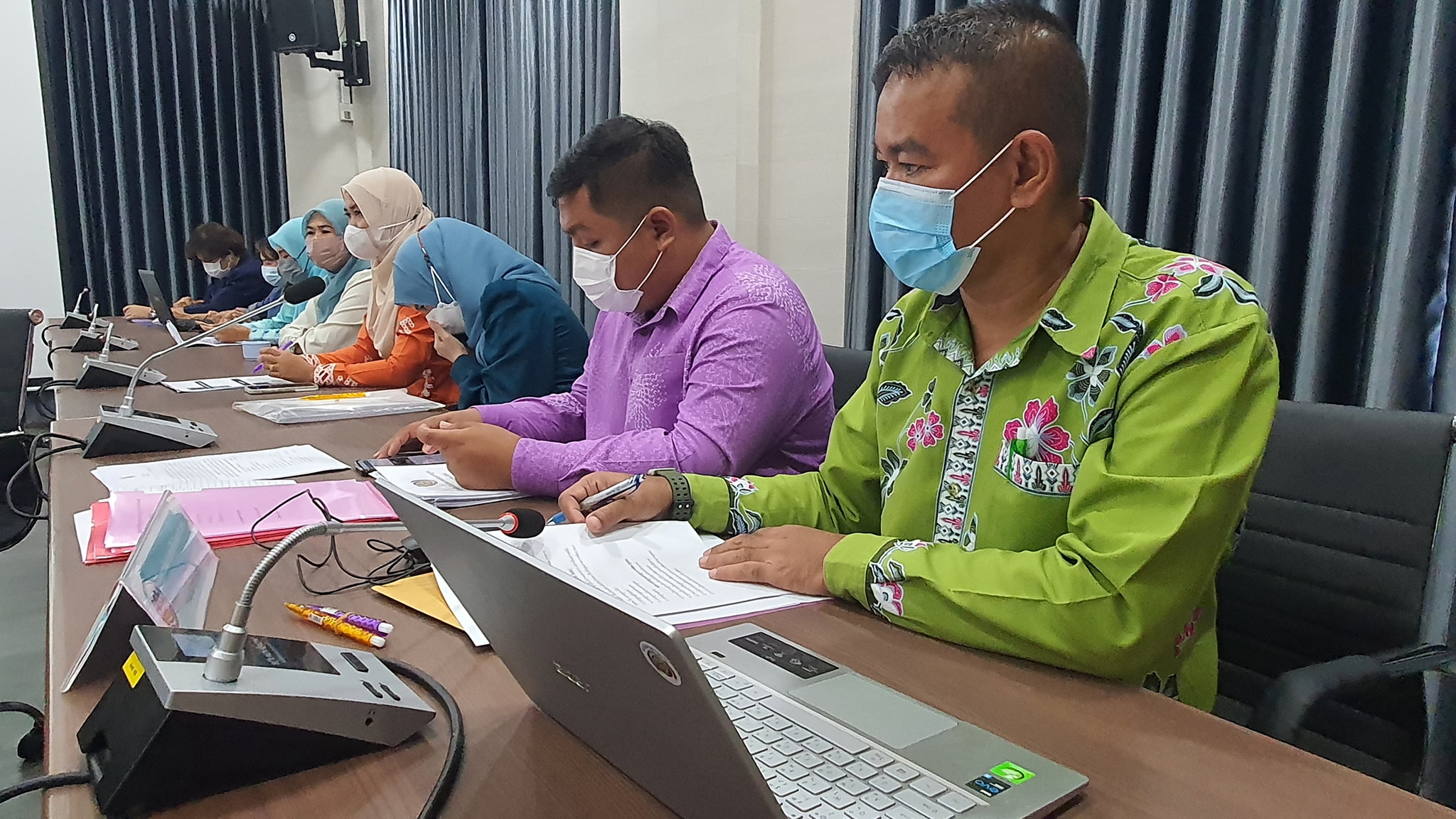 พช.ปัตตานี จัดประชุมพิจารณารับรองมาตรฐานการพัฒนาชุมชน (มชช.) จังหวัดปัตตานี