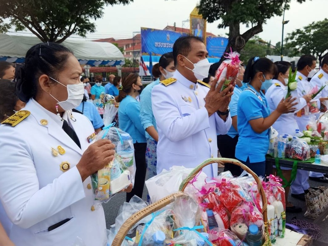 พช.ปัตตานี ร่วมพิธีทำบุญตักบาตรถวายเป็นพระราชกุศล – พิธีถวายราชสักการะและลงนามถวายพระพรสมเด็จพระนางเจ้าสิริกิติ์ พระบรมราชินีนาถ พระบรมราชชนนีพันปีหลวง เนื่องในโอกาสมหามงคลเฉลิมพระชนมพรรษา 90 พรรษา 12 สิงหาคม 2565