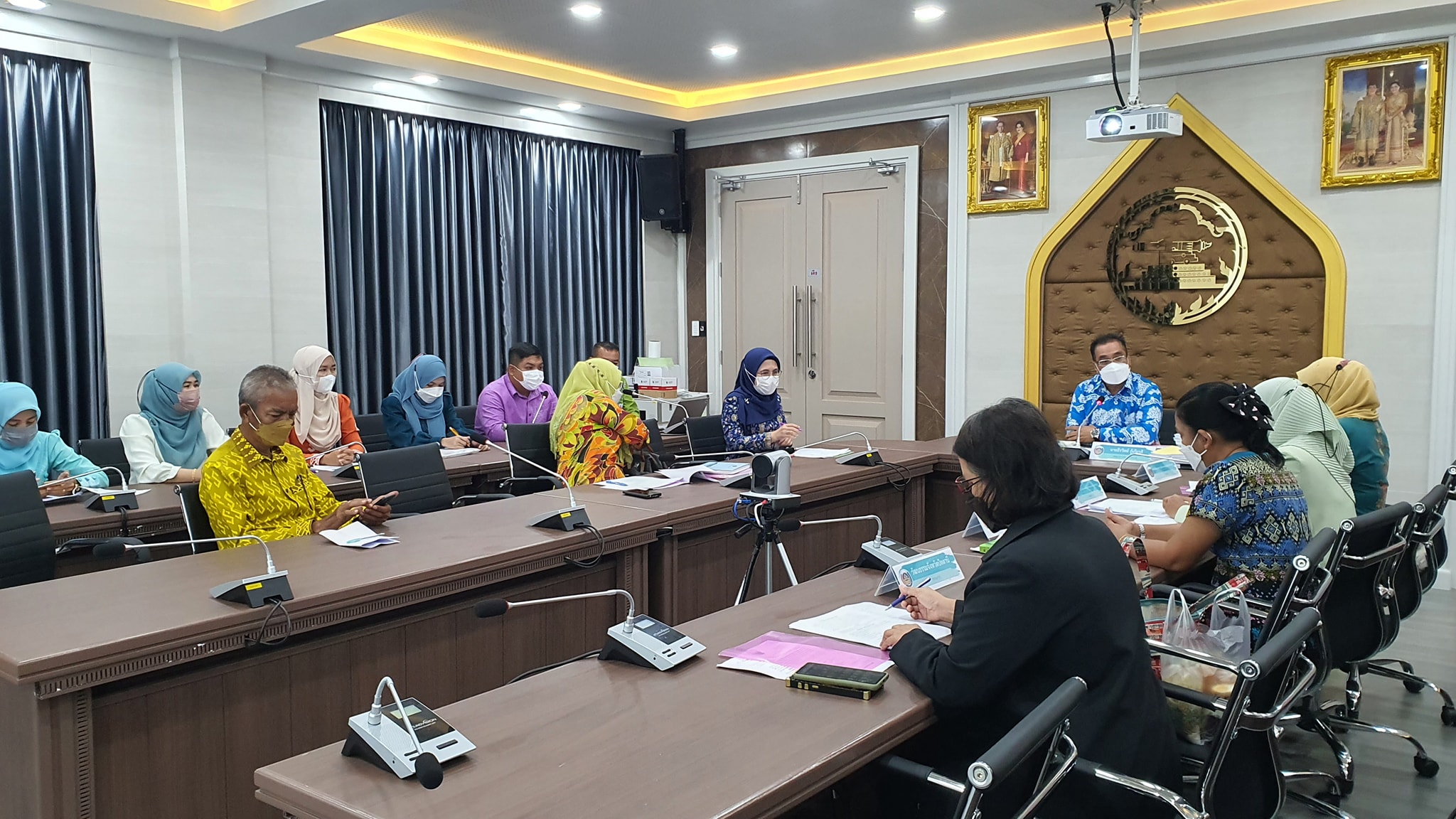 พช.ปัตตานี จัดประชุมพิจารณารับรองมาตรฐานการพัฒนาชุมชน (มชช.) จังหวัดปัตตานี