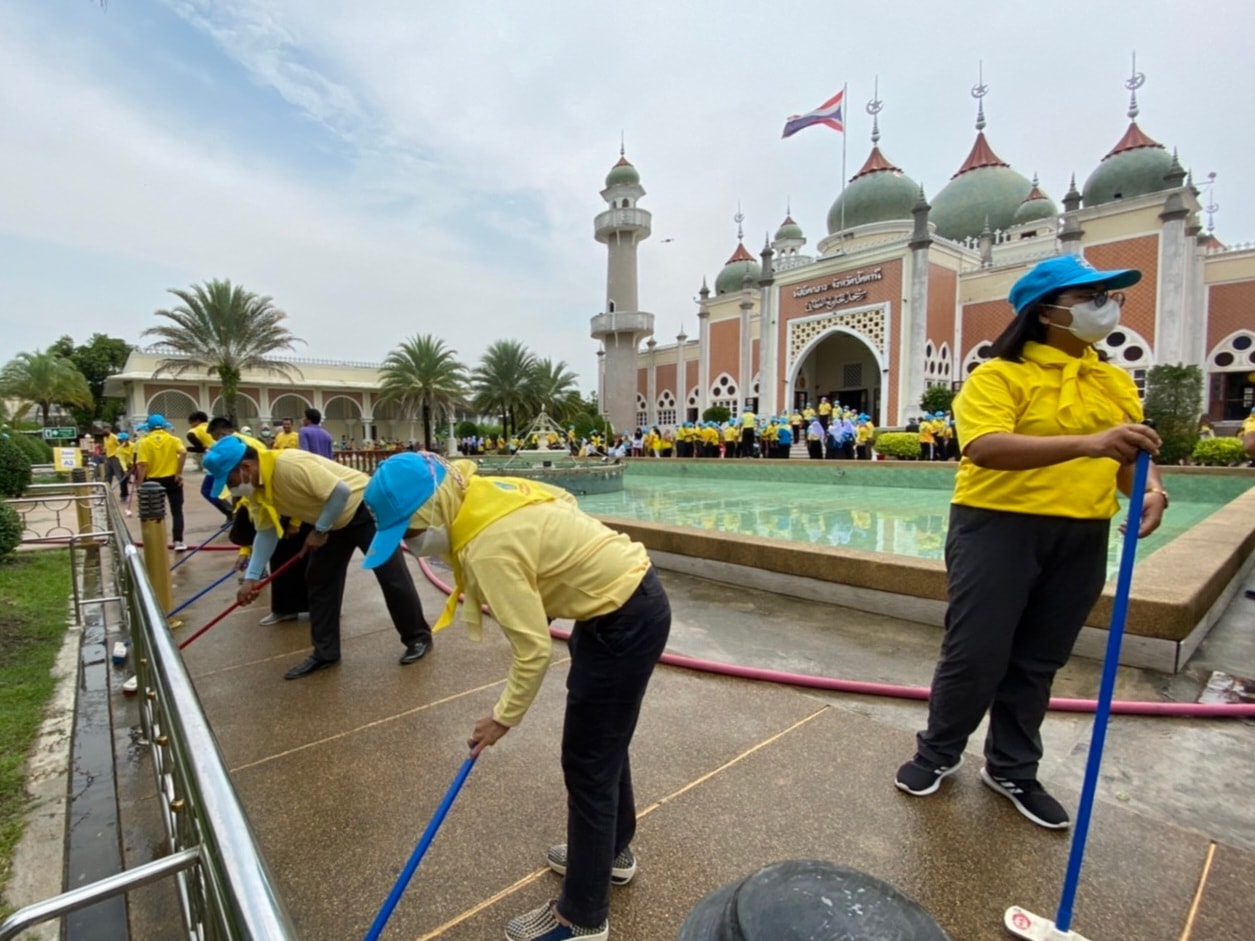 พช.ปัตตานี ร่วมพิธีทำบุญตักบาตรถวายเป็นพระราชกุศล – พิธีถวายราชสักการะและลงนามถวายพระพรสมเด็จพระนางเจ้าสิริกิติ์ พระบรมราชินีนาถ พระบรมราชชนนีพันปีหลวง เนื่องในโอกาสมหามงคลเฉลิมพระชนมพรรษา 90 พรรษา 12 สิงหาคม 2565