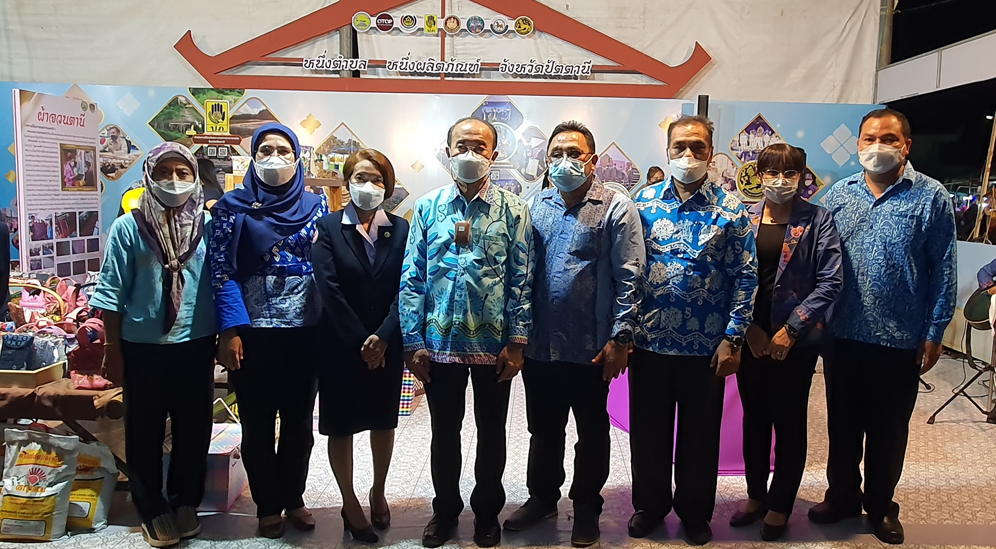 พช.ปัตตานี โชว์ผลงานผ้าไทย งานหัตถกรรมเด่น ผลิตภัณฑ์ชุมชน ใน “งานแสดงสินค้า ศิลปวัฒนธรรมและงานประจำปี ปัตตานีวิถีใหม่” ประจำปี 2565