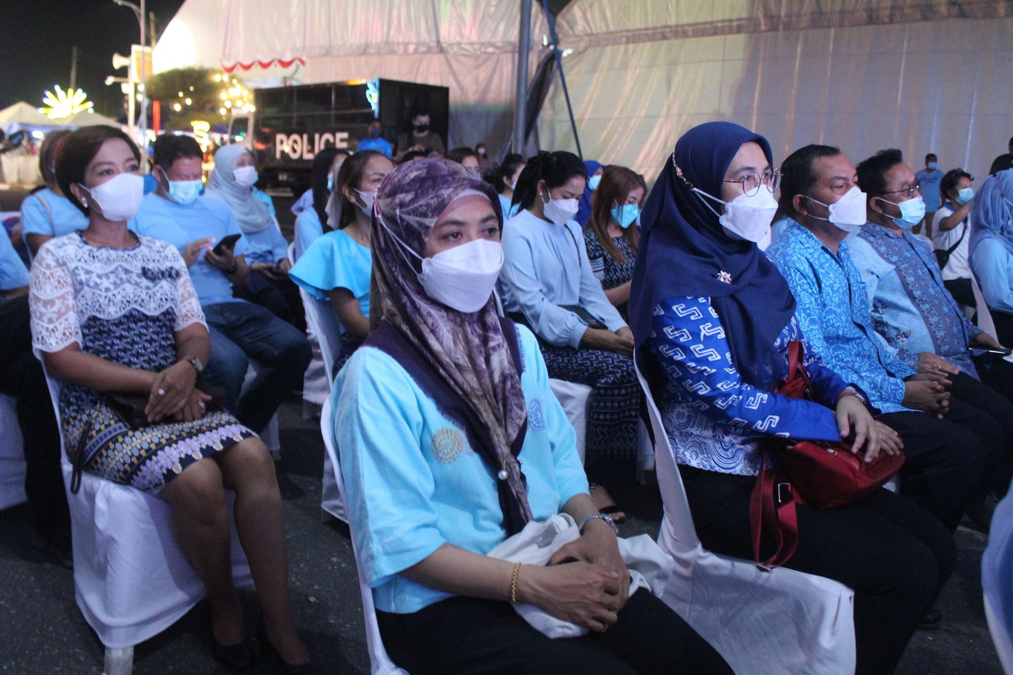 พช.ปัตตานี โชว์ผลงานผ้าไทย งานหัตถกรรมเด่น ผลิตภัณฑ์ชุมชน ใน “งานแสดงสินค้า ศิลปวัฒนธรรมและงานประจำปี ปัตตานีวิถีใหม่” ประจำปี 2565