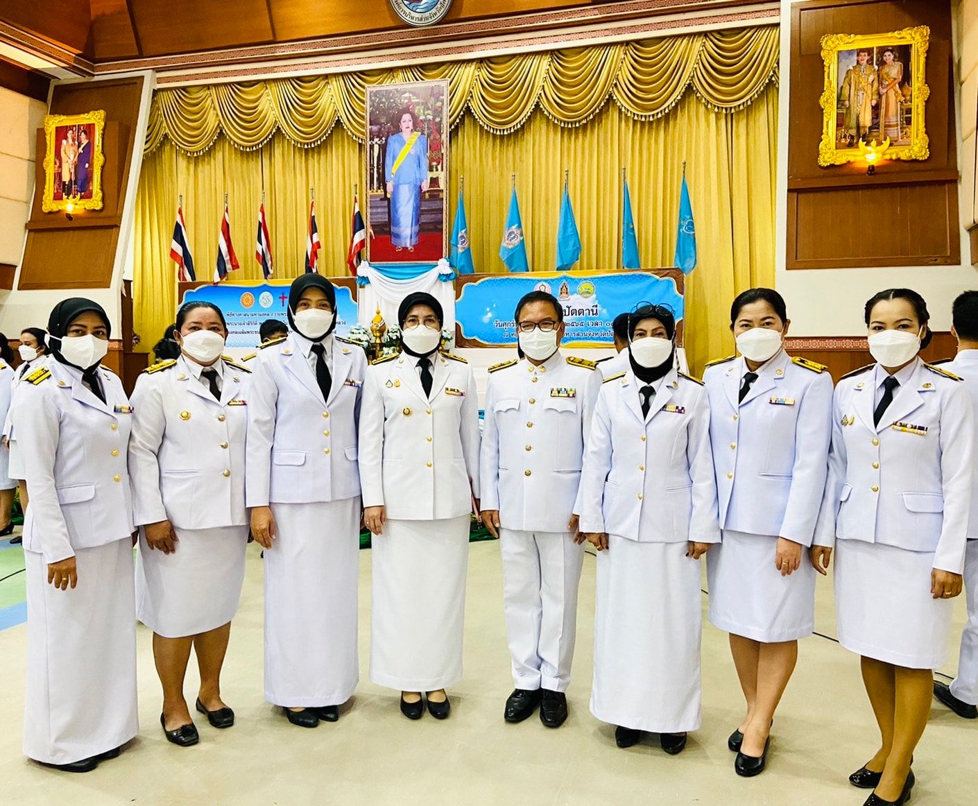 พช.ปัตตานี ร่วมพิธีทำบุญตักบาตรถวายเป็นพระราชกุศล – พิธีถวายราชสักการะและลงนามถวายพระพรสมเด็จพระนางเจ้าสิริกิติ์ พระบรมราชินีนาถ พระบรมราชชนนีพันปีหลวง เนื่องในโอกาสมหามงคลเฉลิมพระชนมพรรษา 90 พรรษา 12 สิงหาคม 2565