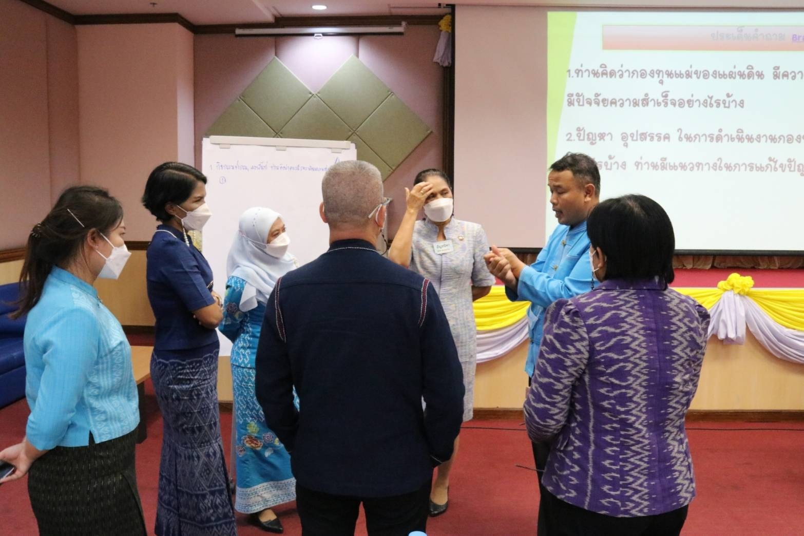 พช.ปัตตานี เตรียมทัพขับเคลื่อนงานหมู่บ้านกองทุนแม่ของแผ่นดิน มุ่งใช้พลังชุมชนแก้ไขปัญหายาเสพติด data