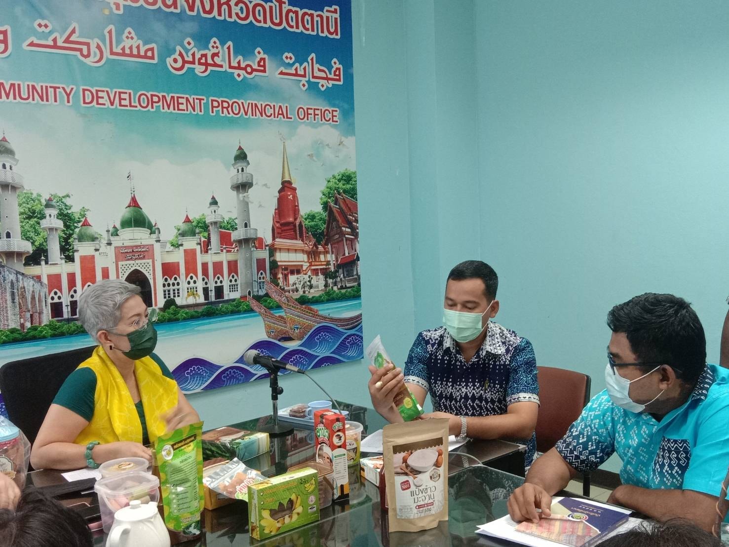 พช.ปัตตานี+บริษัทประชารัฐฯ ร่วมพัฒนา OTOP เปิดตลาดพรีเมี่ยม ชูผลิตภัณฑ์เด่นปัตตานี