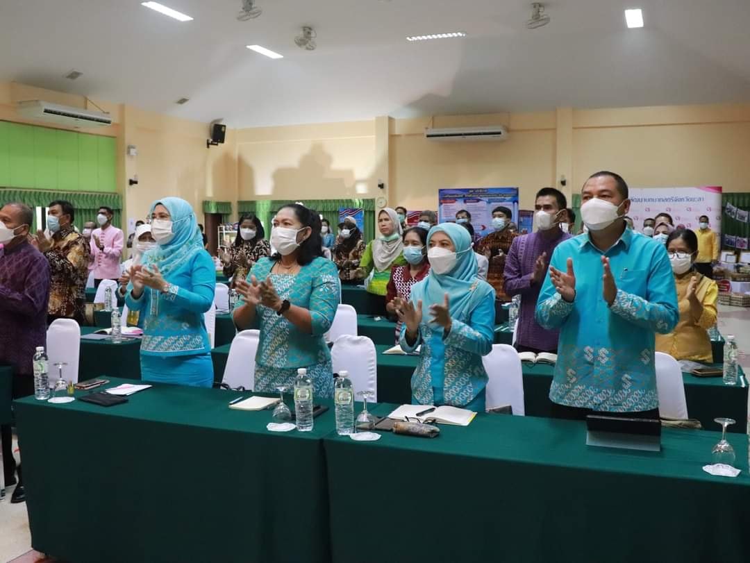 พช.ปัตตานี ร่วมประชุมติดตามผลการดำเนินงานของหน่วยรับตรวจรายไตรมาส ครั้งที่ 4/2565