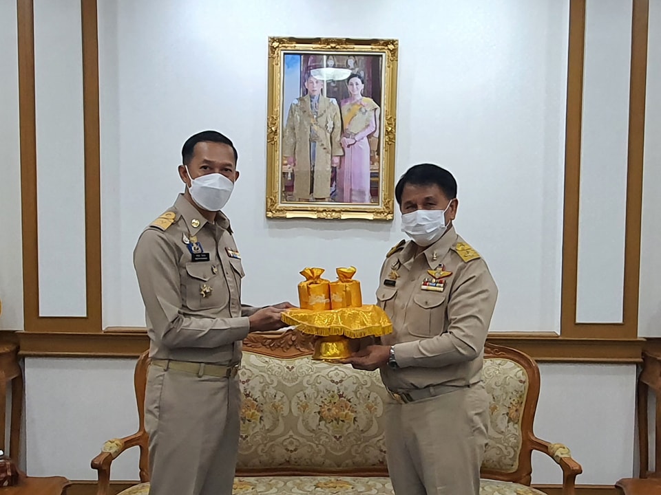 พช.ปัตตานี รับมอบ “เงินพระราชทานขวัญถุงกองทุนแม่ของแผ่นดิน” สร้างความเข้มแข็งกองทุนแม่ของแผ่นดิน เสริมพลังแผ่นดินในการต่อสู้กับยาเสพติดในชุมชน