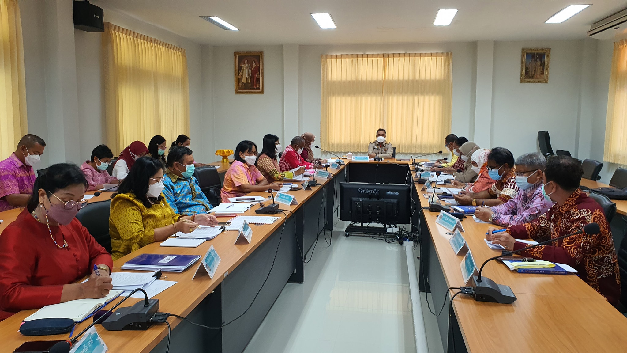 พช.ปัตตานี จัดประชุมสัญจร สร้างพลังทีมงานขับเคลื่อนภารกิจงานพัฒนาชุมชน 12อำเภอ