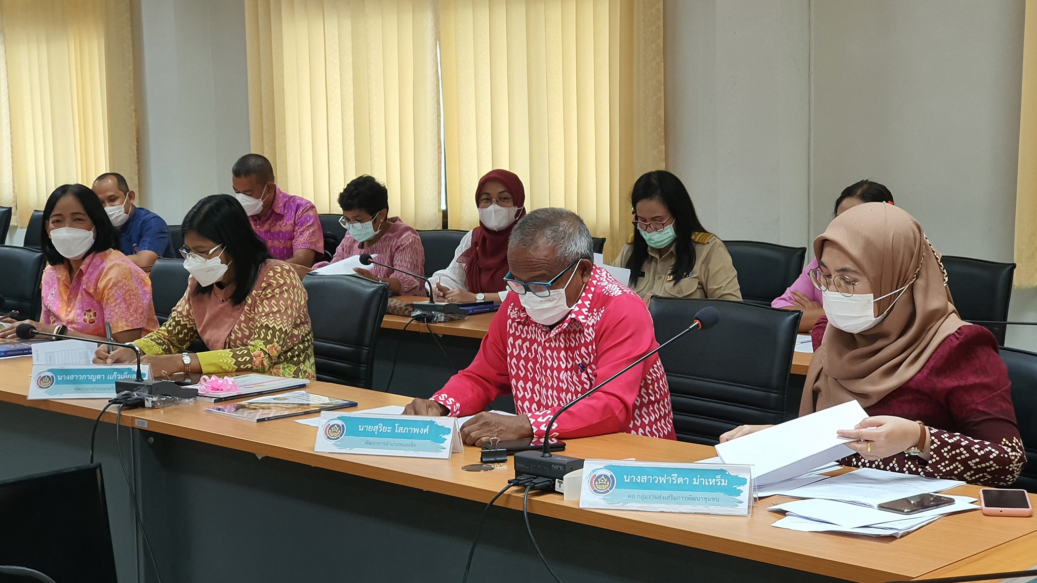 พช.ปัตตานี จัดประชุมสัญจร สร้างพลังทีมงานขับเคลื่อนภารกิจงานพัฒนาชุมชน 12อำเภอ