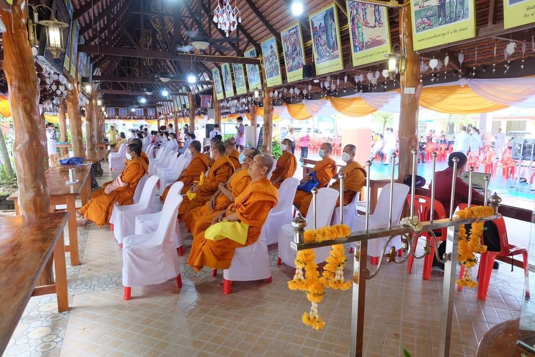 ร่วมพิธีทอดผ้าป่าสมทบทุนโครงการทุนเล่าเรียนหลวง สำหรับพระสงฆ์ไทย ของจังหวัดปัตตานี
