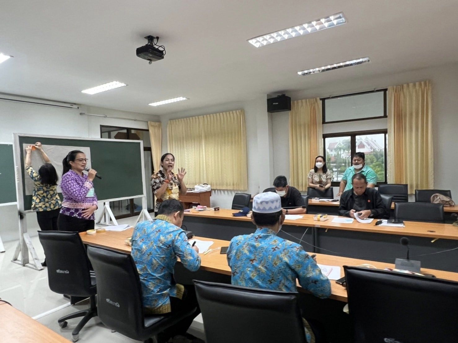 สพจ.ปัตตานี ดำเนินการถอดบทเรียนโครงการ “บำบัดทุกข์ บำรุงสุข” แบบบูรณาการ และสร้างนักขับเคลื่อนยุทธศาสตร์นำการเปลี่ยนแปลง กระทรวงมหาดไทย