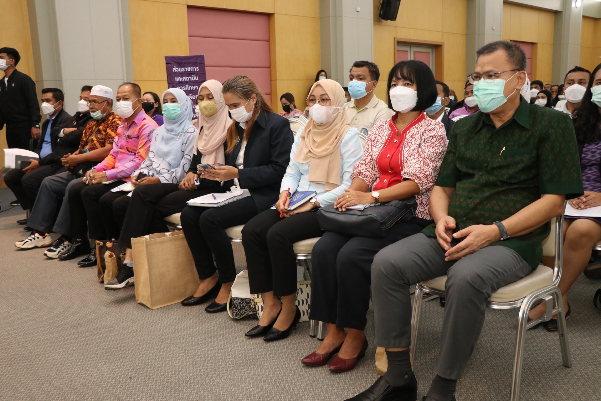 ร่วมสนับสนุนการมีส่วนร่วมของทุกภาคส่วนในพื้นที่ เพื่อการแก้ไขปัญหาจังหวัดชายแดนภาคใต้