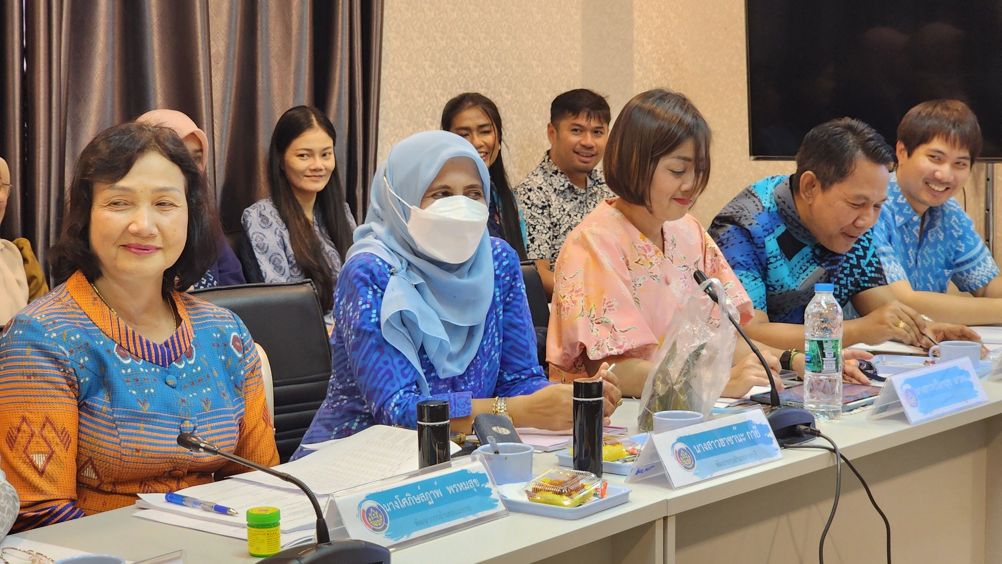 Happy แฮปปี้ทีม พช. ปัตตานี จัดประชุมทีมงานผู้บริหาร 12 อำเภอ เสริมพลังสร้างคุณภาพขับเคลื่อนภารกิจงานพัฒนาชุมชน